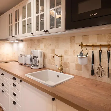 Prague West - Terrace Apartman *