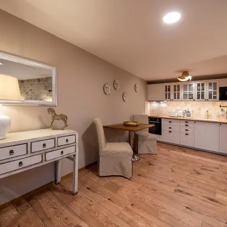 Prague West - Terrace شقة *